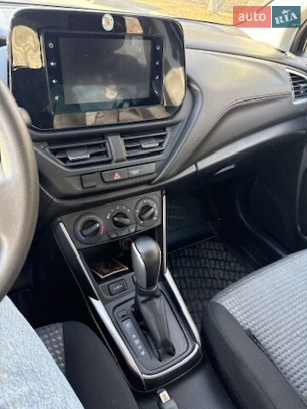 Внедорожник / Кроссовер Suzuki SX4 2024 в Тернополе