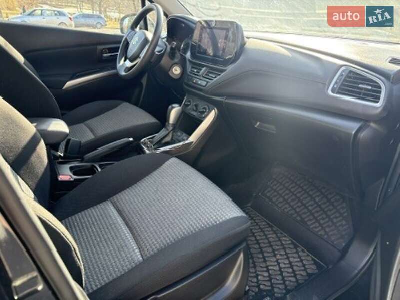 Внедорожник / Кроссовер Suzuki SX4 2024 в Тернополе