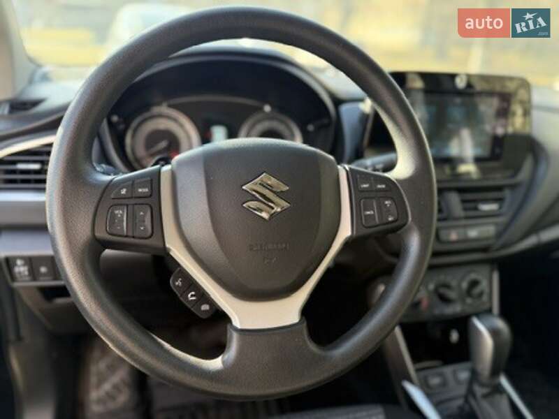 Внедорожник / Кроссовер Suzuki SX4 2024 в Тернополе