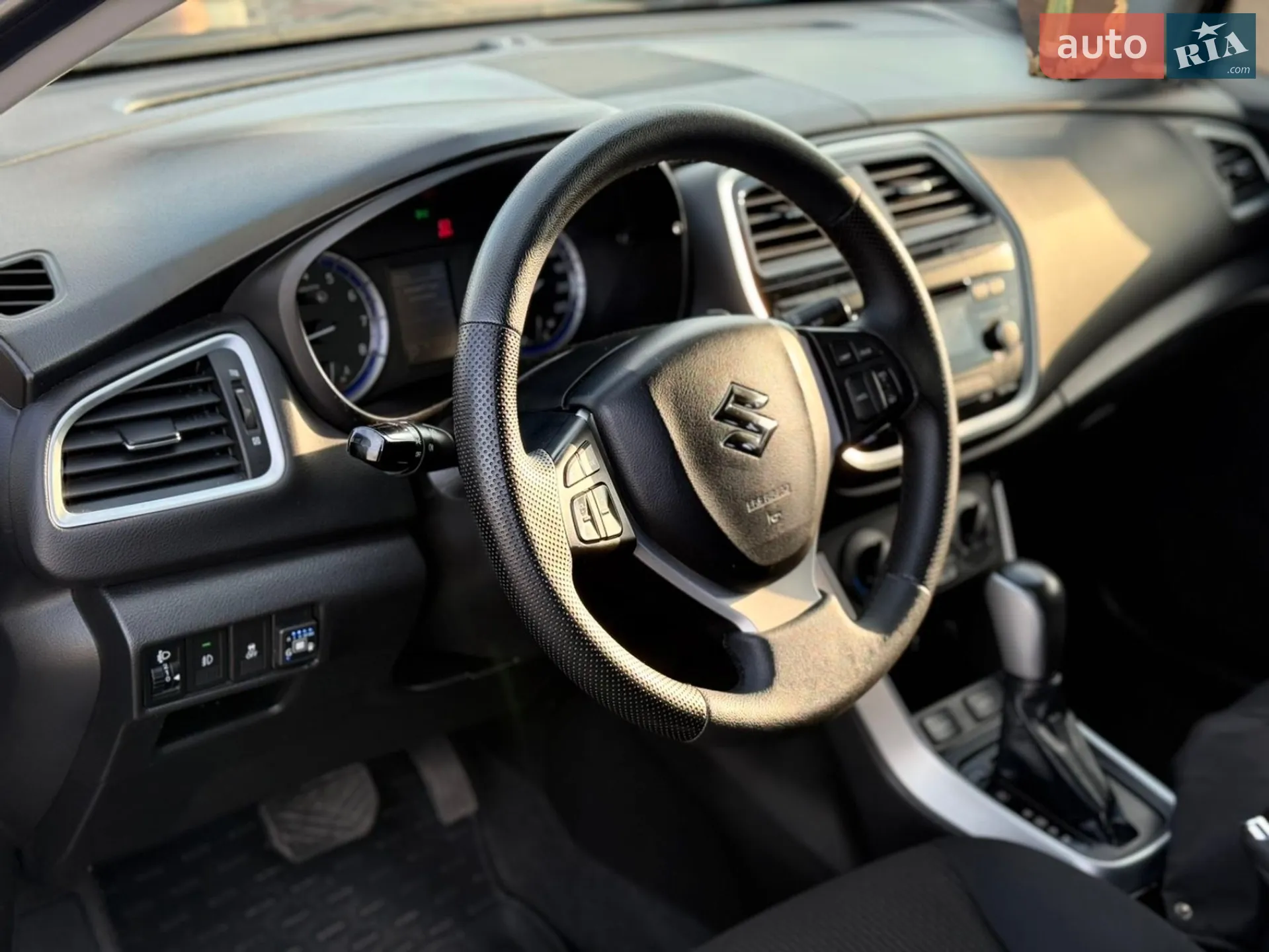 2017 Suzuki SX4 - мініатюра 18