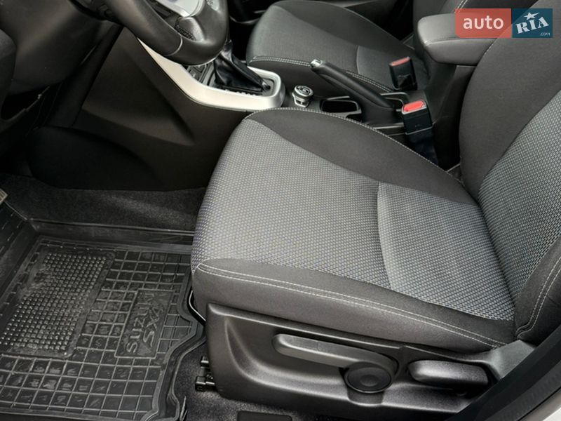 Внедорожник / Кроссовер Suzuki SX4 2014 в Киеве