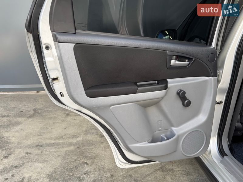 Внедорожник / Кроссовер Suzuki SX4 2013 в Киеве фото 34 Внедорожник / Кроссовер Suzuki SX4 2013 в Киеве