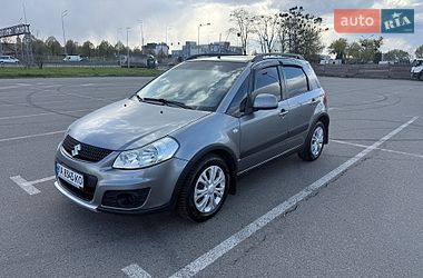 Позашляховик / Кросовер Suzuki SX4 2013 в Києві