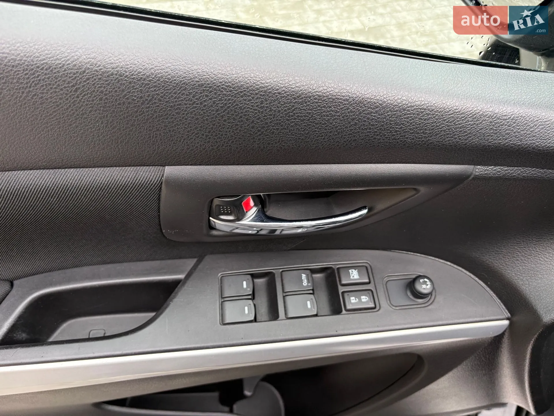 2016 Suzuki SX4 - мініатюра 12