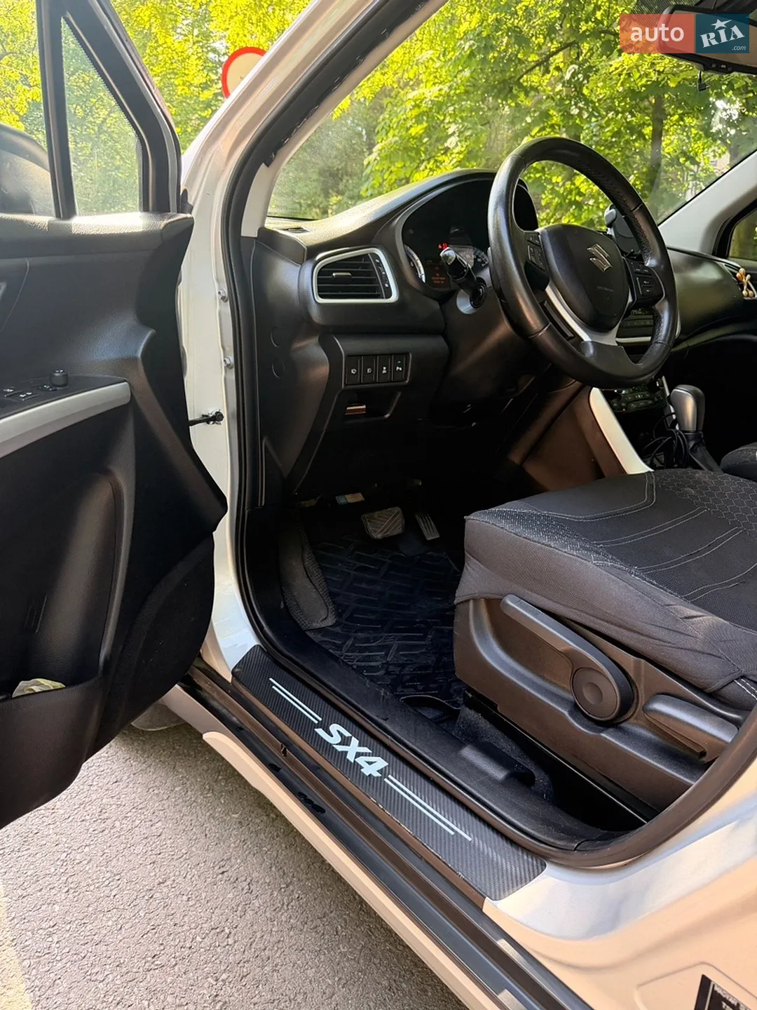 2015 Suzuki SX4 - мініатюра 28