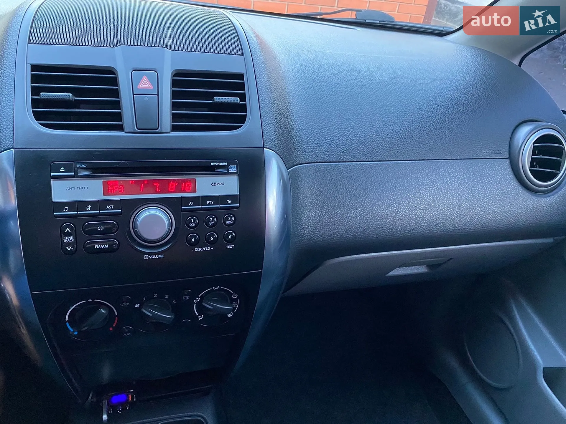 2013 Suzuki SX4 - мініатюра 13