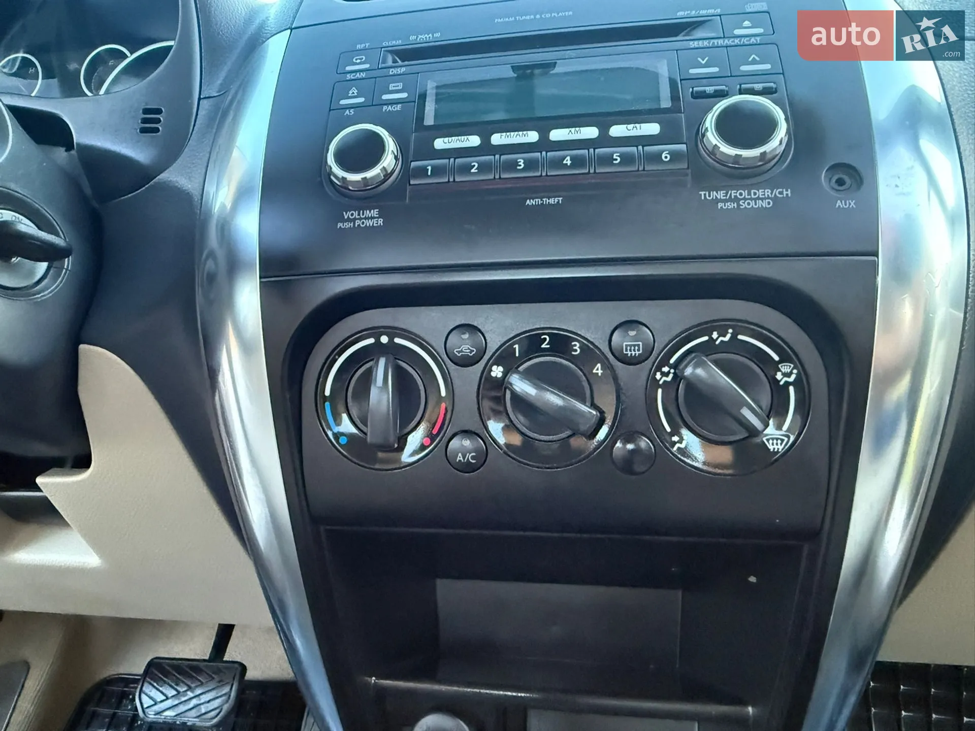 2010 Suzuki SX4 - мініатюра 40