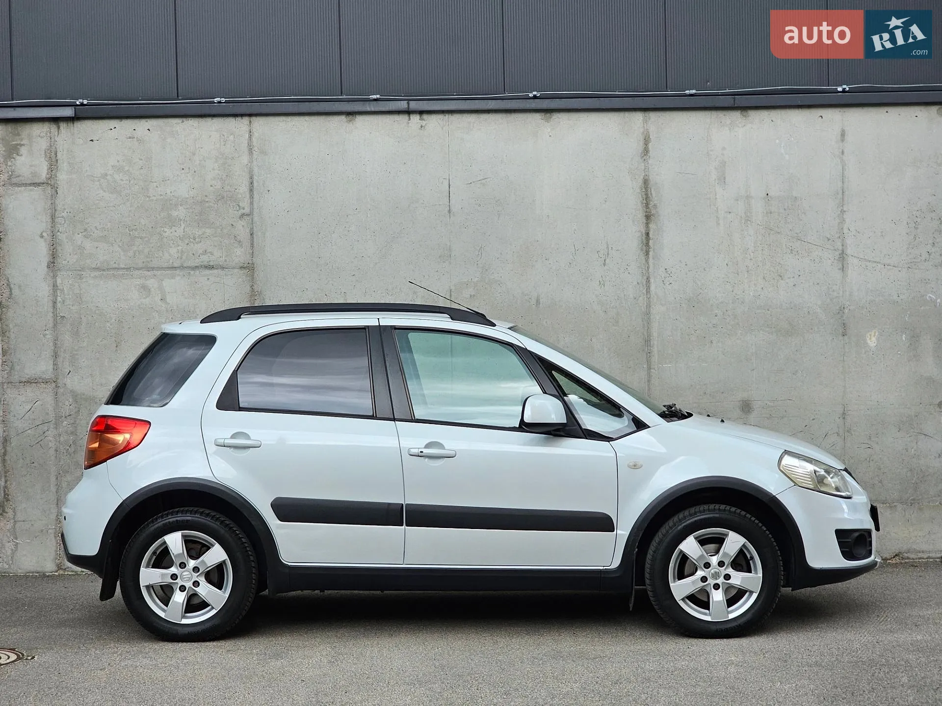 2011 Suzuki SX4 - мініатюра 6