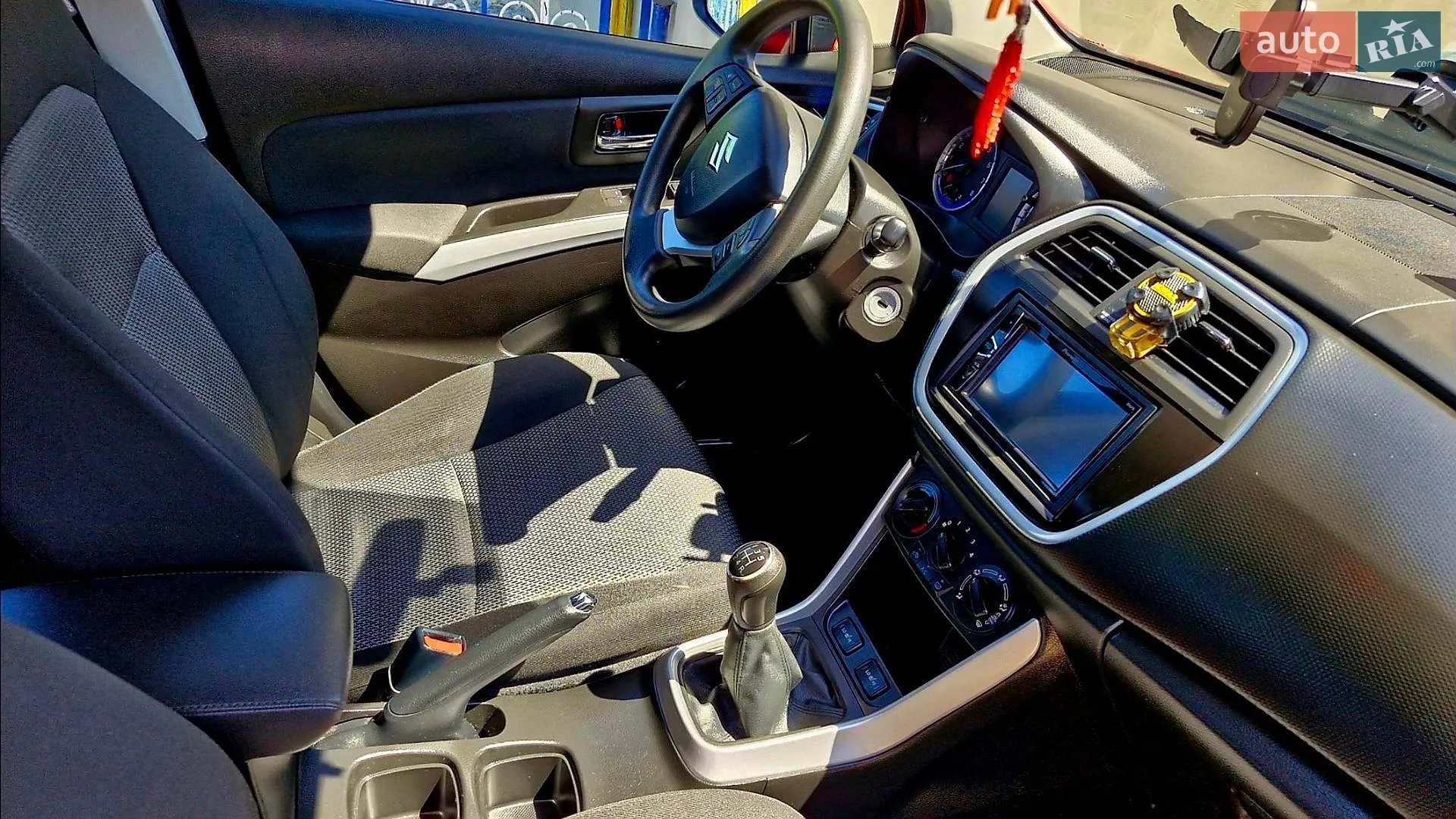 2016 Suzuki SX4 - мініатюра 30