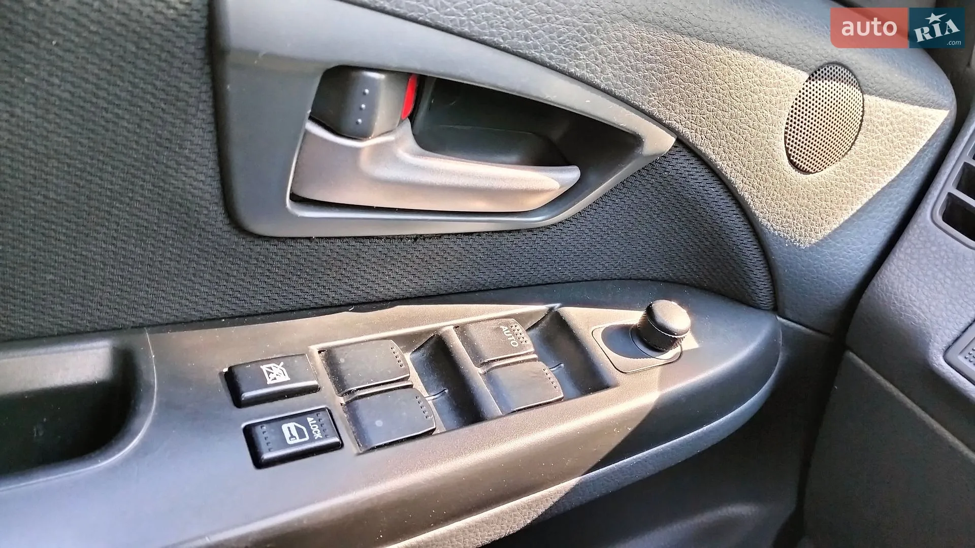 2011 Suzuki SX4 - мініатюра 14