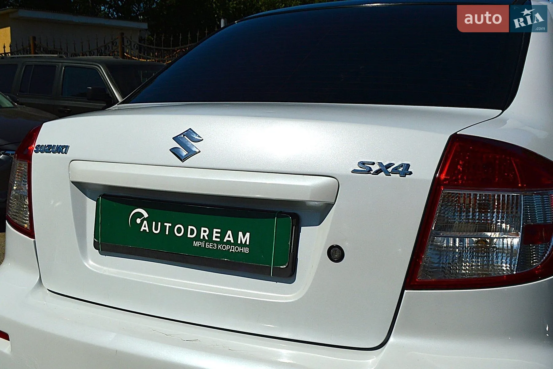 2011 Suzuki SX4 - мініатюра 11