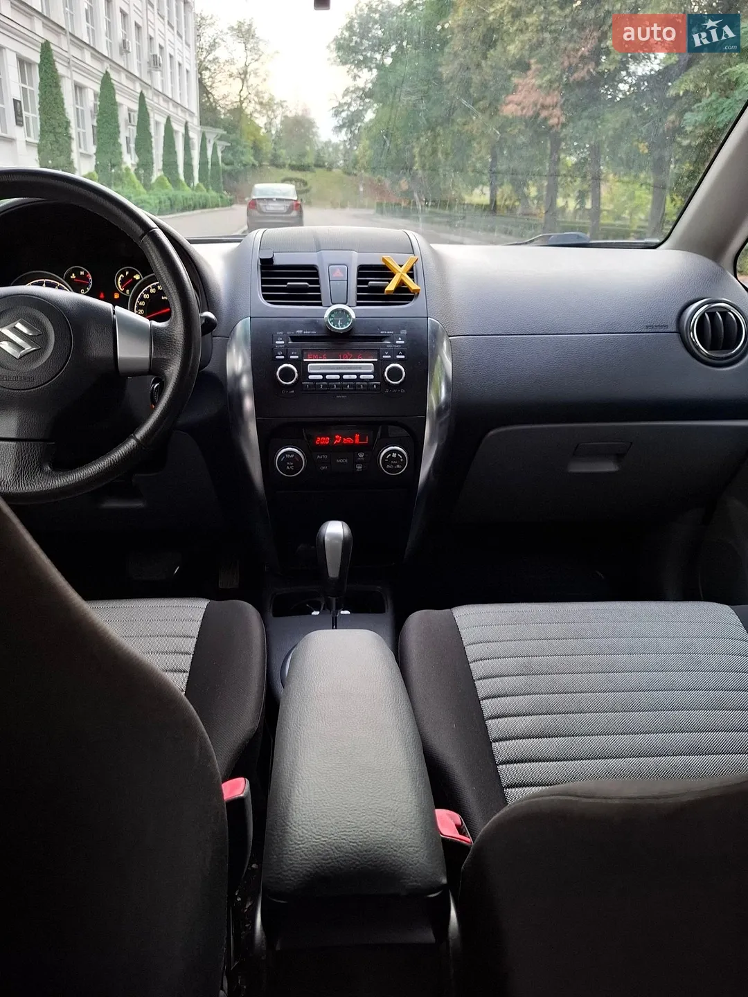 2012 Suzuki SX4 - мініатюра 10