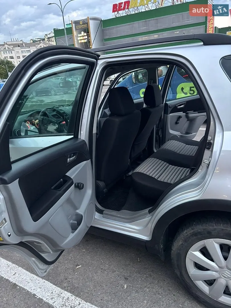 2012 Suzuki SX4 - мініатюра 12