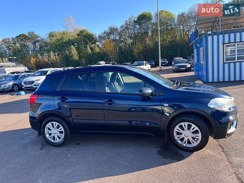 Внедорожник / Кроссовер Suzuki SX4 2019 в Львове