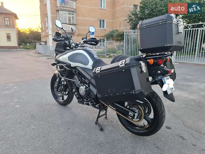 Мотоцикл Багатоцільовий (All-round) Suzuki V-Strom 650 2012 в Житомирі фото 4 Мотоцикл Багатоцільовий (All-round) Suzuki V-Strom 650 2012 в Житомирі