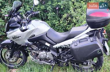 Мотоцикл Туризм Suzuki V-Strom 650 2004 в 