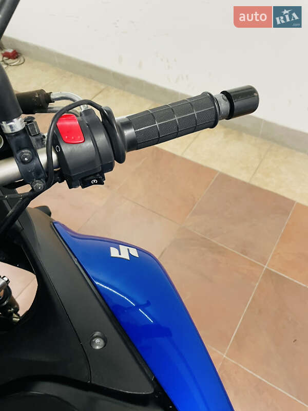 Мотоцикл Позашляховий (Enduro) Suzuki V-Strom 650 2013 в Києві