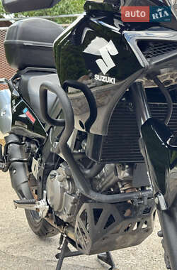 Мотоцикл Многоцелевой (All-round) Suzuki V-Strom 650 2005 в 