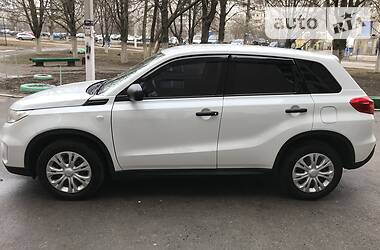 Позашляховик / Кросовер Suzuki Vitara 2016 в 