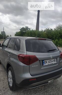 Внедорожник / Кроссовер Suzuki Vitara 2020 в Ровно