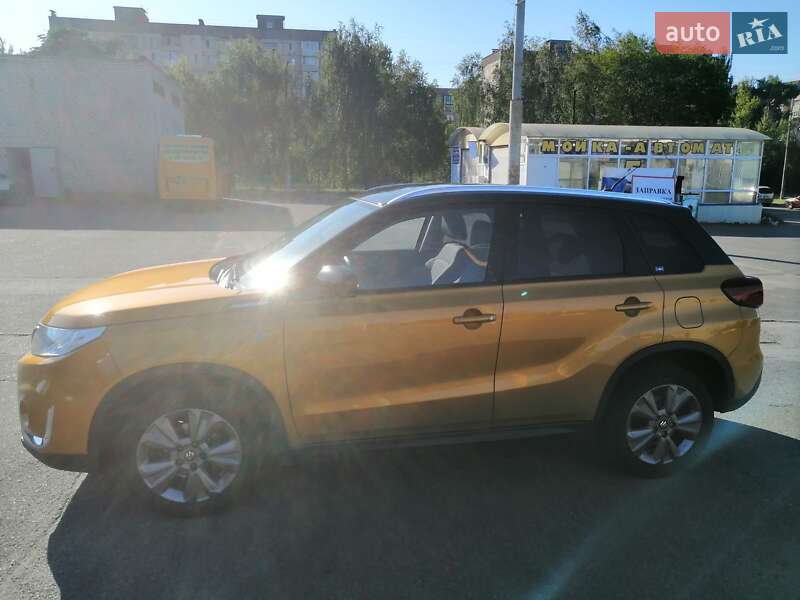 Внедорожник / Кроссовер Suzuki Vitara 2019 в Киеве