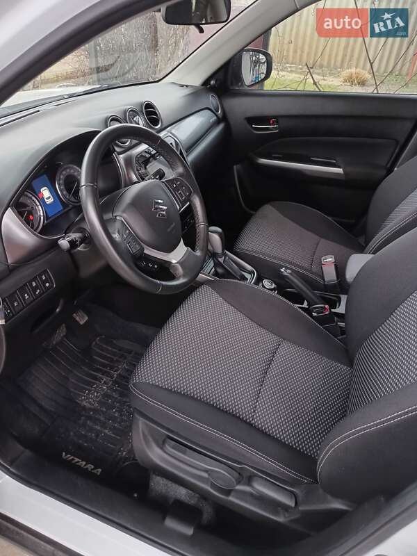 Внедорожник / Кроссовер Suzuki Vitara 2020 в Днепре