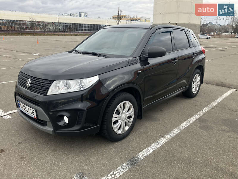 Внедорожник / Кроссовер Suzuki Vitara 2018 в Киеве