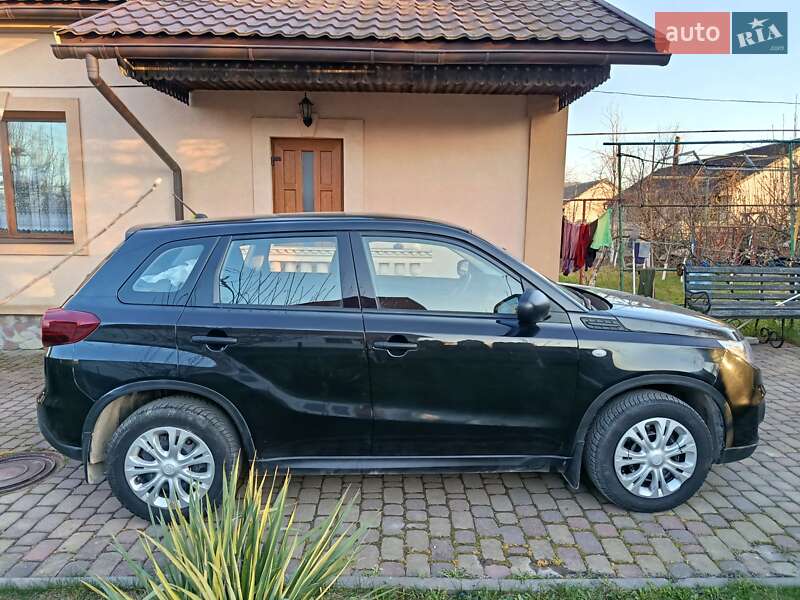 Позашляховик / Кросовер Suzuki Vitara 2021 в Рівному