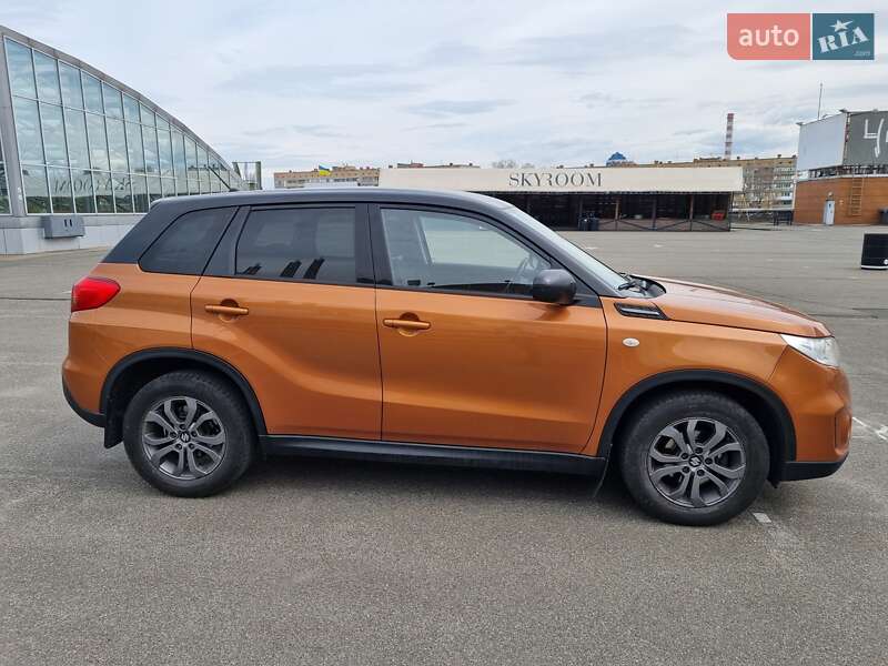 Внедорожник / Кроссовер Suzuki Vitara 2015 в Киеве