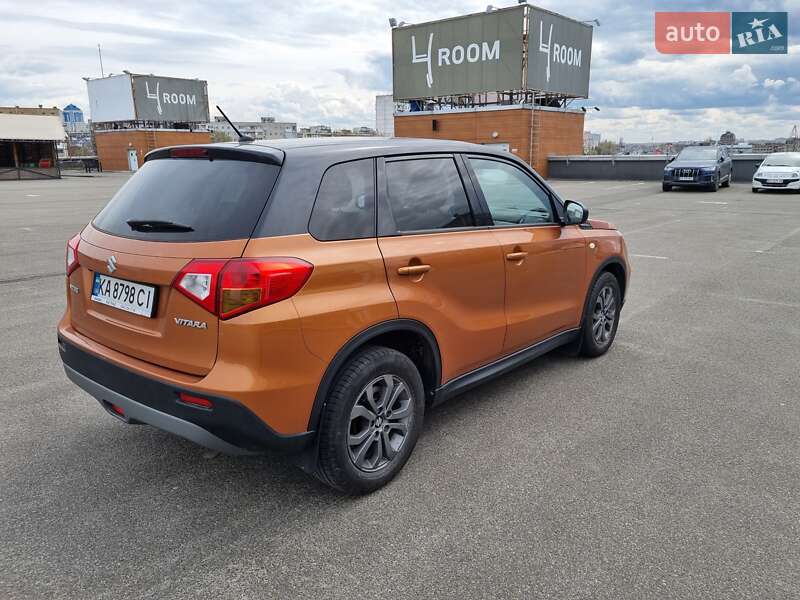 Внедорожник / Кроссовер Suzuki Vitara 2015 в Киеве