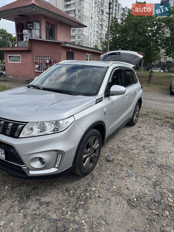 Внедорожник / Кроссовер Suzuki Vitara 2019 в Киеве