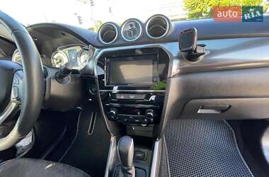 Позашляховик / Кросовер Suzuki Vitara 2020 в 