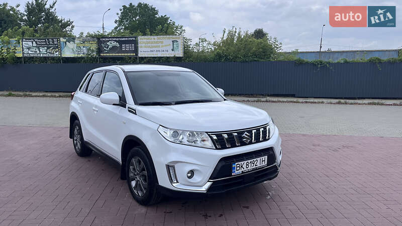 Внедорожник / Кроссовер Suzuki Vitara 2022 в Ровно