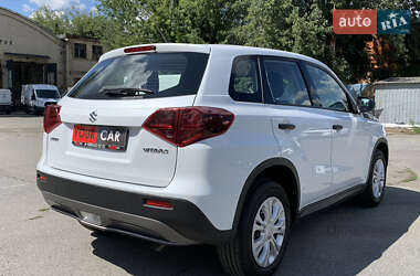Позашляховик / Кросовер Suzuki Vitara 2021 в 