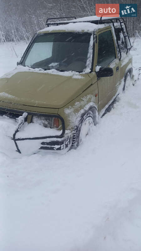 Позашляховик / Кросовер Suzuki Vitara 2002 в Славутичі