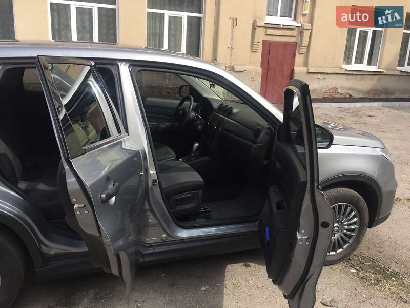 Позашляховик / Кросовер Suzuki Vitara 2017 в Харкові