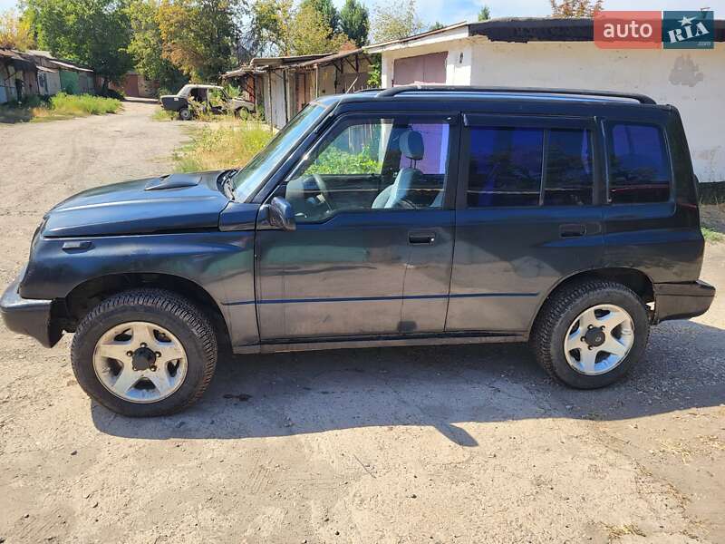 Внедорожник / Кроссовер Suzuki Vitara 1997 в Кривом Роге