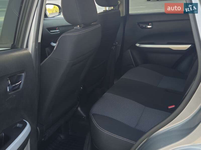 Внедорожник / Кроссовер Suzuki Vitara 2016 в Киеве фото 2 Внедорожник / Кроссовер Suzuki Vitara 2016 в Киеве