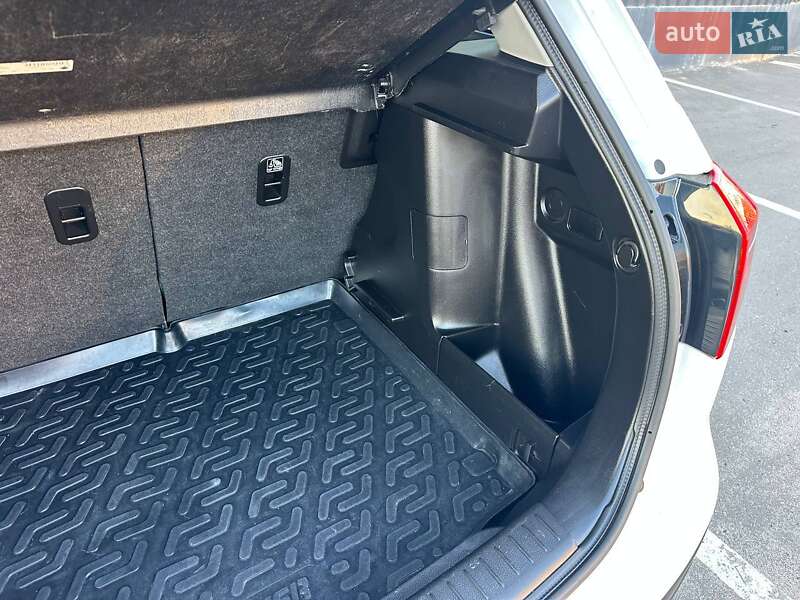 Позашляховик / Кросовер Suzuki Vitara 2018 в Києві фото 17 Позашляховик / Кросовер Suzuki Vitara 2018 в Києві