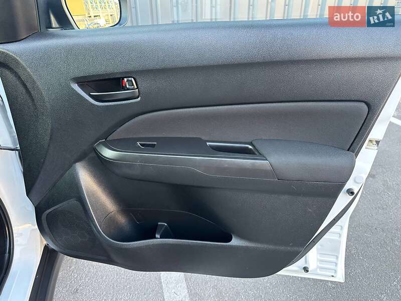 Позашляховик / Кросовер Suzuki Vitara 2018 в Києві фото 19 Позашляховик / Кросовер Suzuki Vitara 2018 в Києві