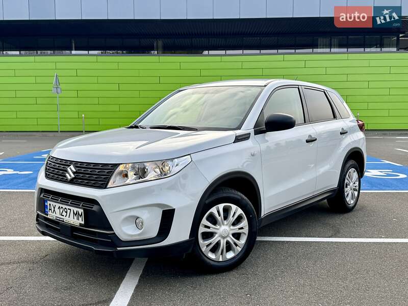 Внедорожник / Кроссовер Suzuki Vitara 2023 в Киеве