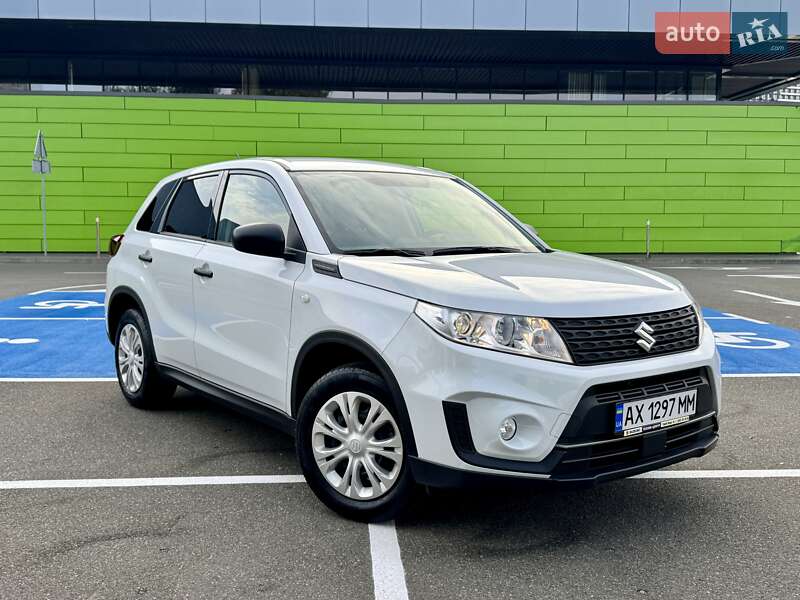 Внедорожник / Кроссовер Suzuki Vitara 2023 в Киеве