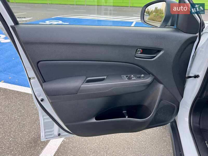 Внедорожник / Кроссовер Suzuki Vitara 2023 в Киеве