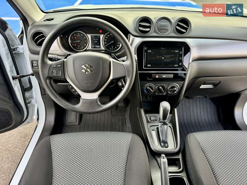 Внедорожник / Кроссовер Suzuki Vitara 2023 в Киеве
