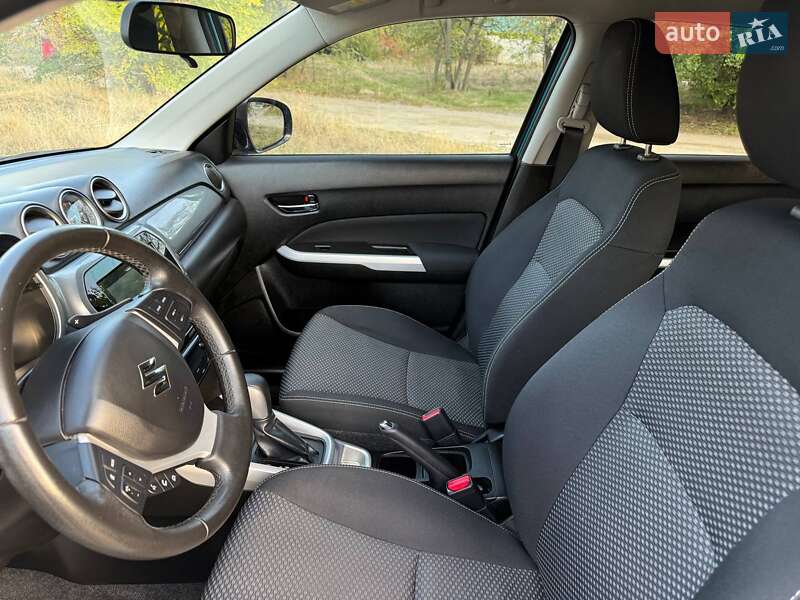 Внедорожник / Кроссовер Suzuki Vitara 2017 в Днепре