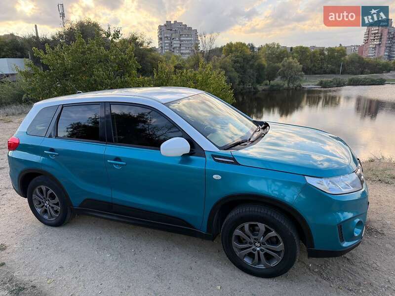 Внедорожник / Кроссовер Suzuki Vitara 2017 в Днепре