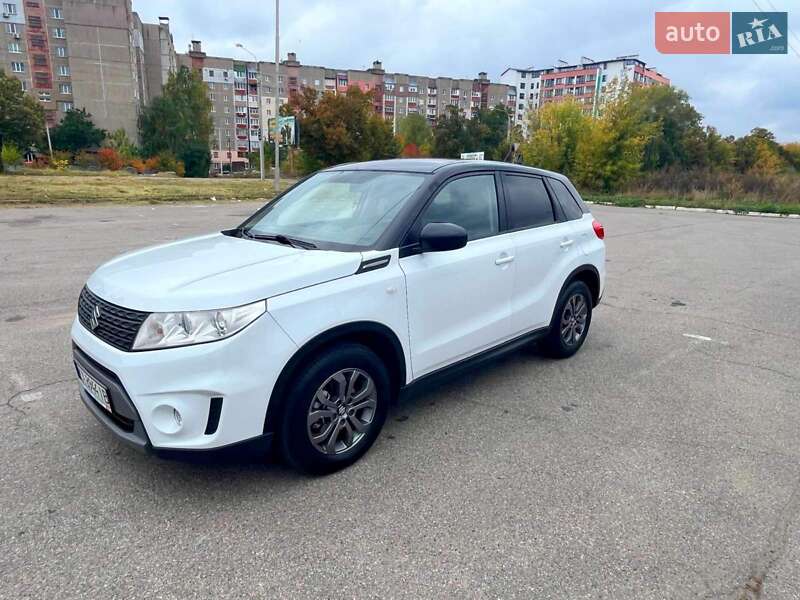 Внедорожник / Кроссовер Suzuki Vitara 2016 в Чернигове фото 2 Внедорожник / Кроссовер Suzuki Vitara 2016 в Чернигове