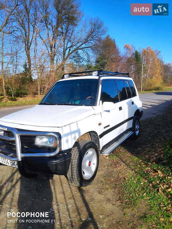 Внедорожник / Кроссовер Suzuki Vitara 1995 в Львове