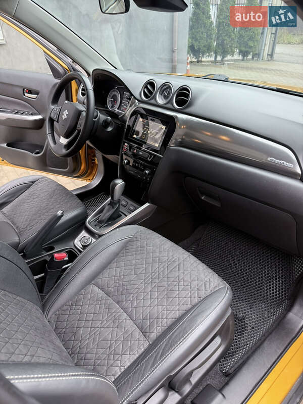 Внедорожник / Кроссовер Suzuki Vitara 2019 в Киеве