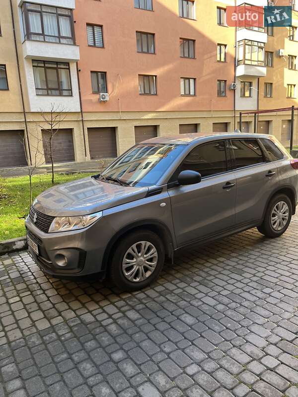 Позашляховик / Кросовер Suzuki Vitara 2021 в Івано-Франківську